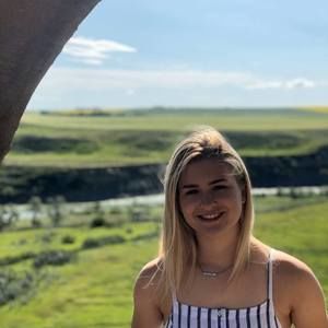 Meet your Posher, Alayna